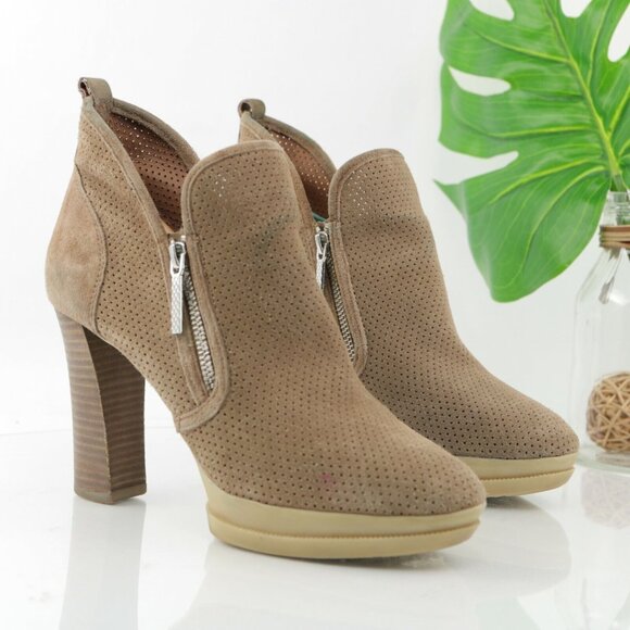 Donald Pliner Womens Boot Size 9.5 Tan Suede Platform Block Heel Bootie Side Zip - Picture 12 of 12